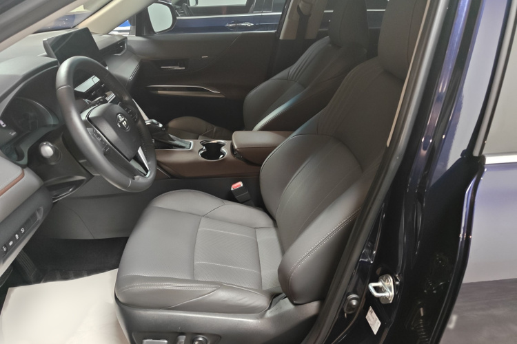 Toyota Harrier 2023 car image #19