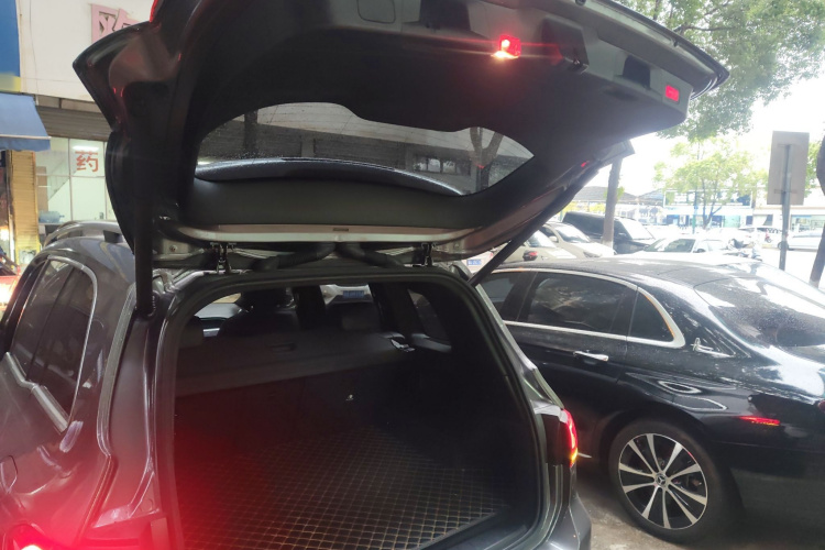 Mercedes-Benz EQB Class 2024 #19 Mercedes-Benz EQB Class 2024 immagine di auto #19