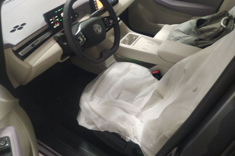 MG 4 EV 2025 car image #19