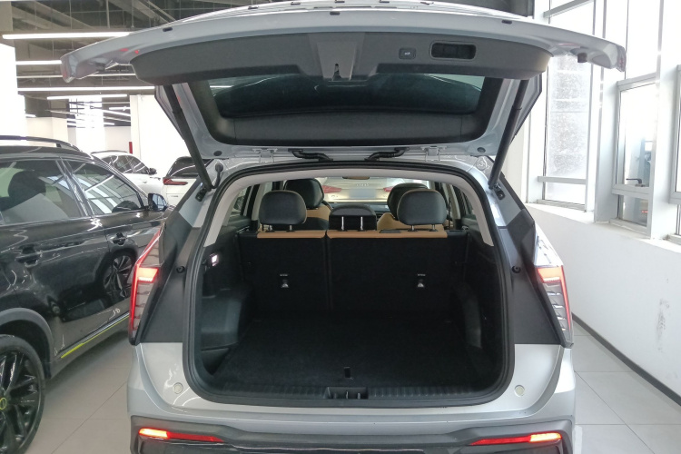 GEELY Boyue L 2022 car image #19