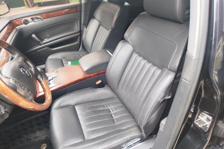 Volkswagen Pheaton 2011 immagine di auto #19