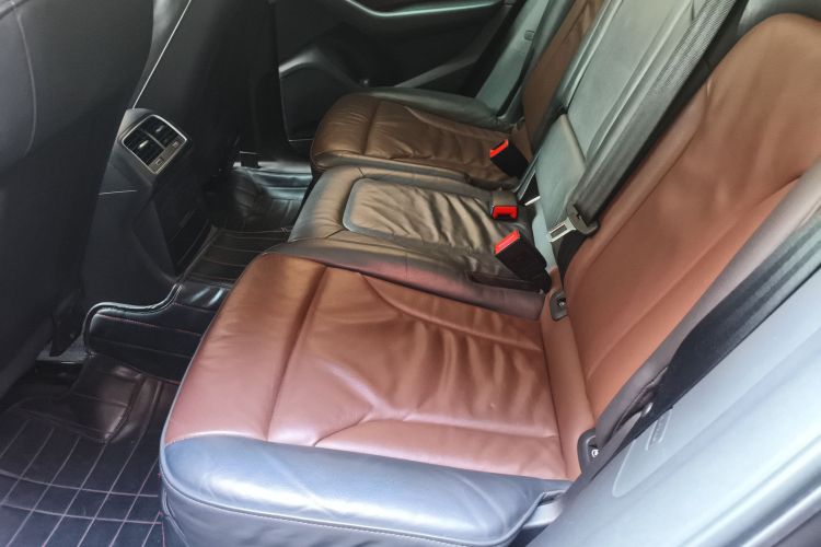 Audi Q5 2017 car image #19