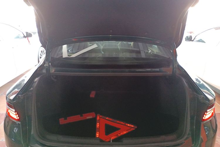 Preface 2023 #19 Preface 2023 immagine di auto #19