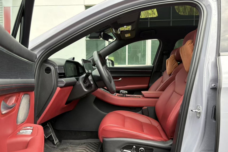 2024 car image #19