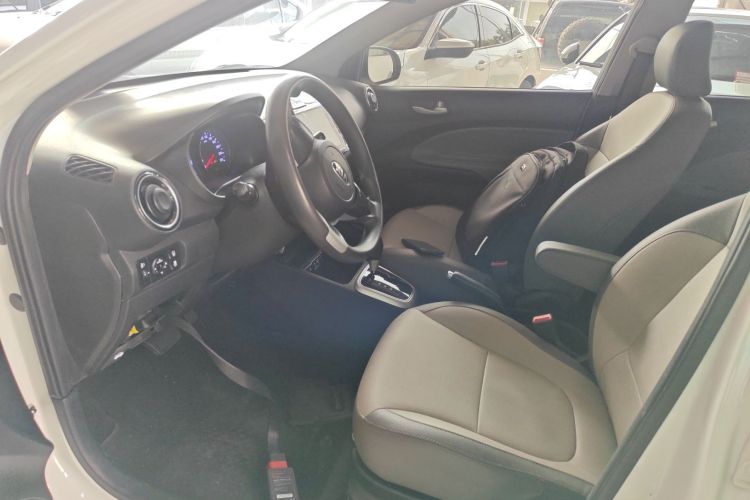 起亚 焕驰 2019 汽车图片 #19