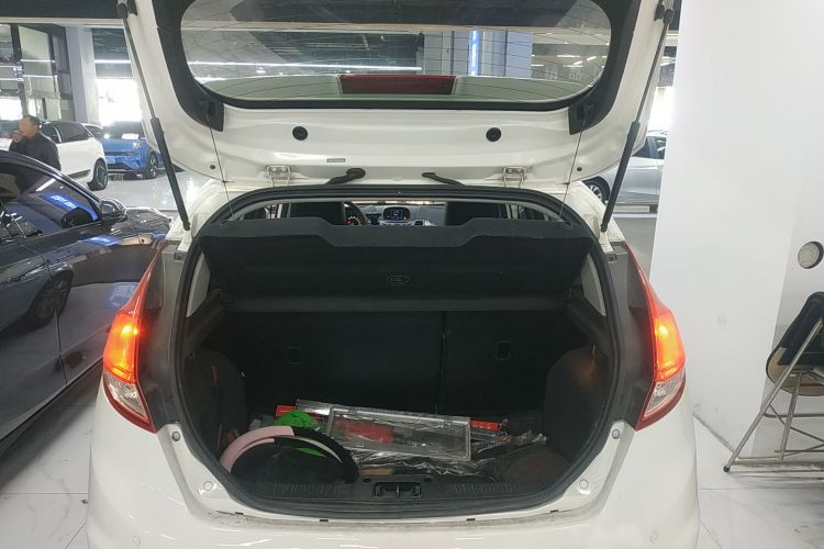 Ford Fiesta 2016 car image #19