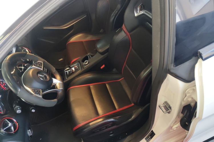 Mercedes-Benz CLA AMG 2018 car image #19