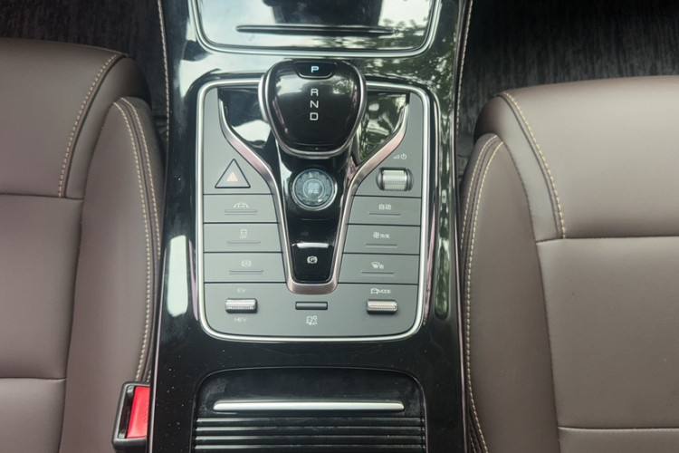 BYD Song MAX New Energy 2023 car image #19