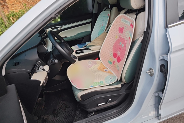 GEELY Emgrand L HiP 2023 car image #19