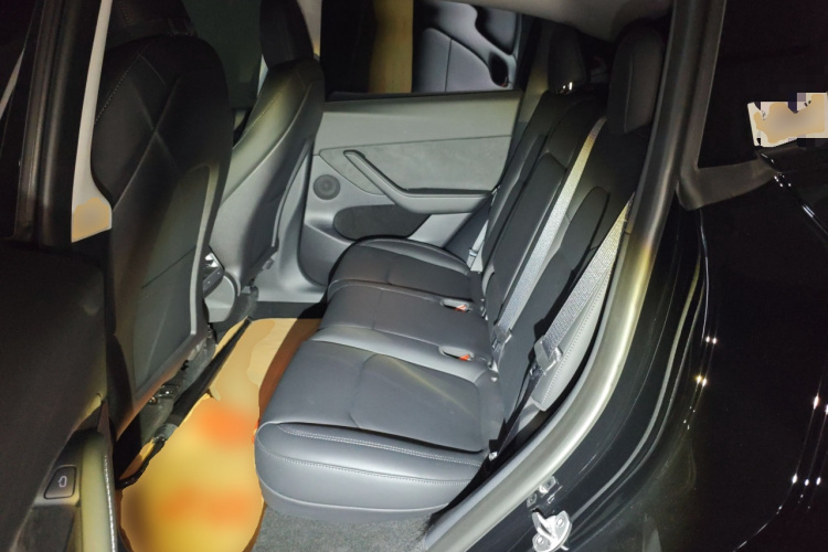 Tesla Model Y 2022 #19 Tesla Model Y 2022 car image #19