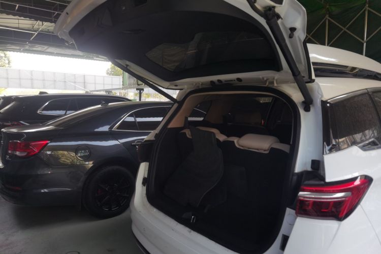 BYD Song MAX New Energy 2022 car image #19