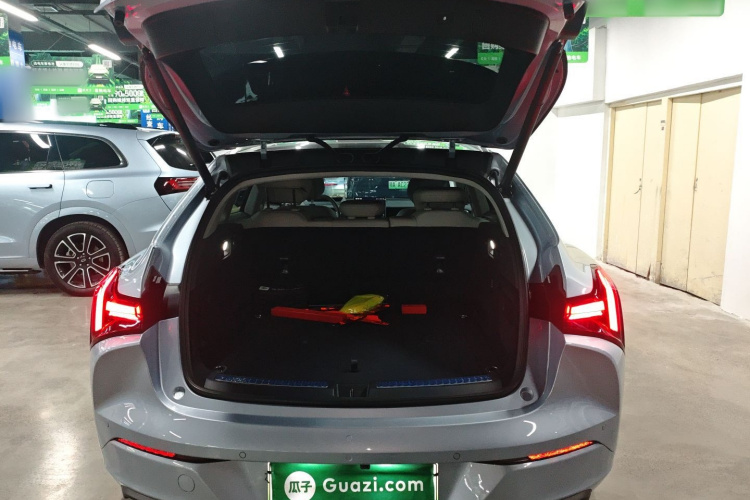 哪吒汽车 哪吒S猎装 2025 汽车图片 #19