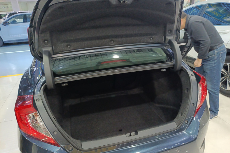 Honda Civic 2016 car image #19