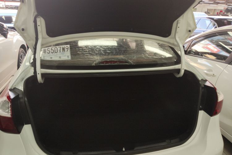 Kia 2017 car image #19