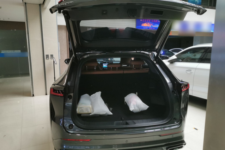 Changan UNI-Z PHEV 2024 #19 Changan UNI-Z PHEV 2024 car image #19