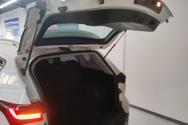 X70M 2022 #19 X70M 2022 car image #19