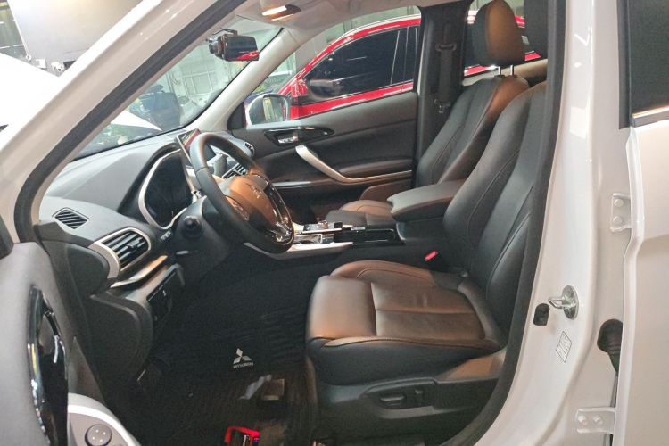 劳斯莱斯 奕歌 2019 #19 劳斯莱斯 奕歌 2019 汽车图片 #19