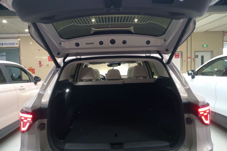 MG ES5 2024 #19 MG ES5 2024 car image #19