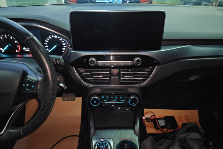 Ford Focus Active 2019 #19 Ford Focus Active 2019 immagine di auto #19