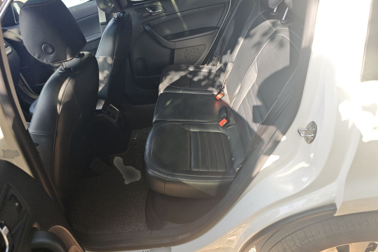 Skoda Yeti 2015 car image #19