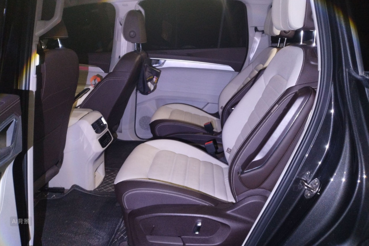 Volkswagen Talagon 2023 car image #19