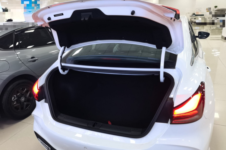 MG 5 2025 car image #19