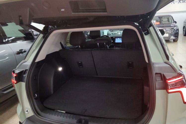 Chevrolet Equinox Plus 2024 car image #19