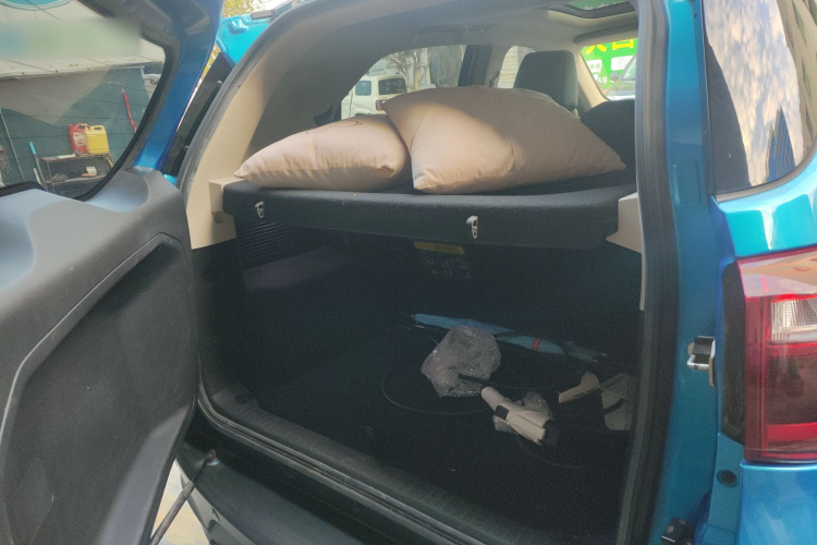 BYD Yuan New Energy 2018 #19 BYD Yuan New Energy 2018 car image #19