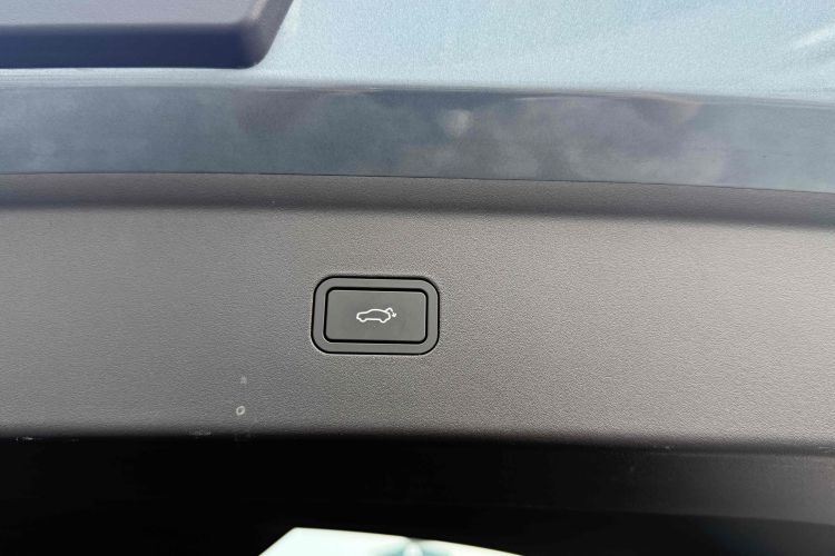 Zeekr 7X 2024 car image #19