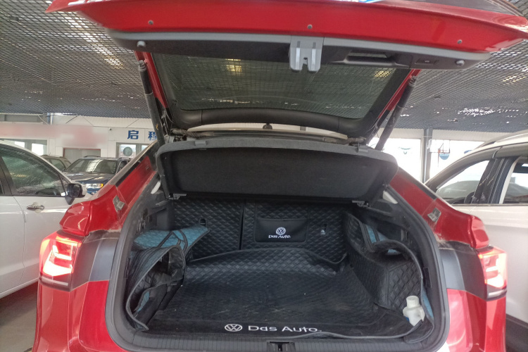 Volkswagen Tiguan X 2021 imagen de coche #19