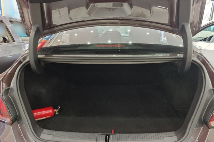 5 2021 immagine di auto #19