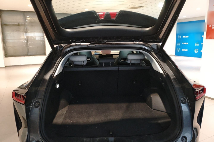 Changan UNI-Z PHEV 2024 #19 Changan UNI-Z PHEV 2024 car image #19