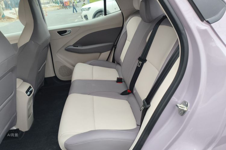 MG 4 EV 2025 immagine di auto #19