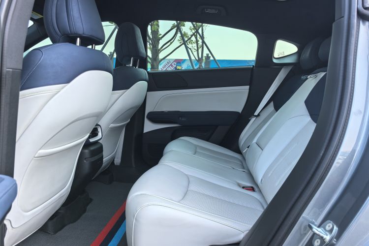 Xpeng G6 2023 صورة سيارة #19