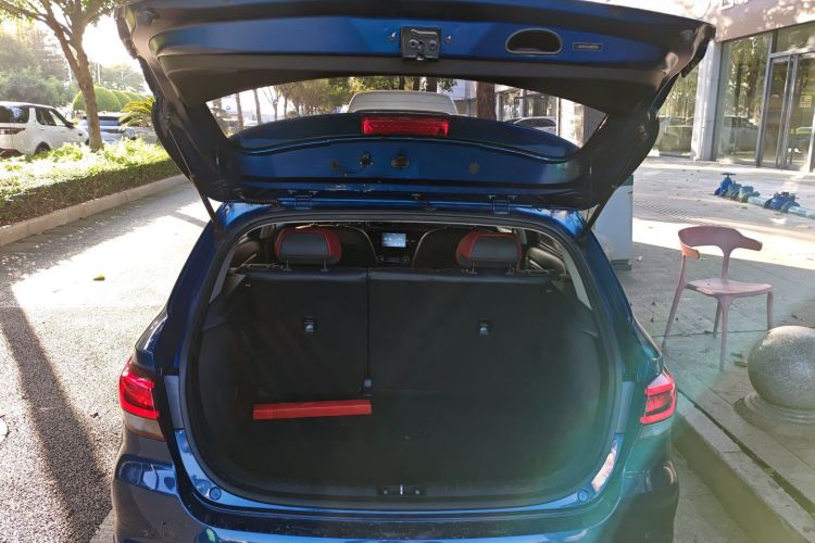 Kia Rio Cross 2018 صورة سيارة #19