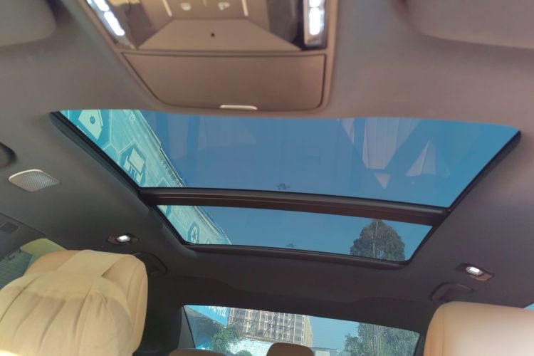 BYD HanL 2025 car image #19