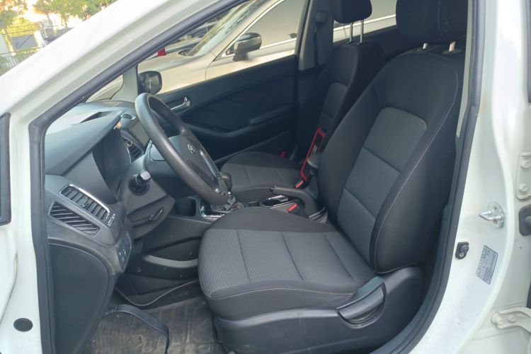 Kia K3 2018 car image #19