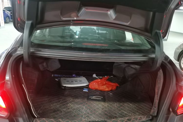 MG 5 2021 imagen de coche #19
