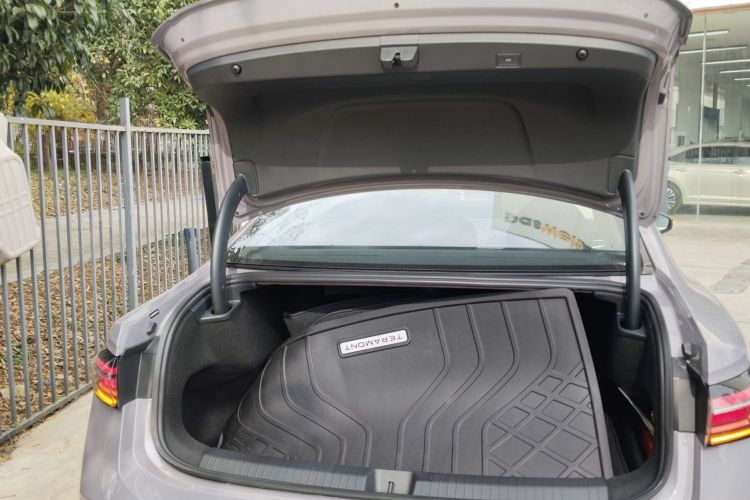 Volkswagen Passat 2024 car image #19