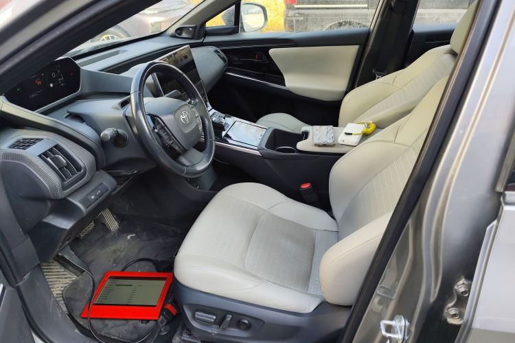 Toyota bZ4X 2022 immagine di auto #19