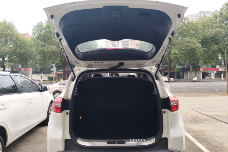 Changan CS15 2017 изображение автомобиля #19