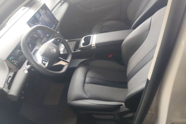 MG ES5 2025 car image #19