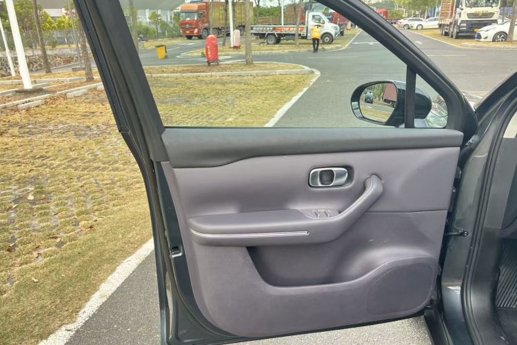 零跑汽车 零跑C10 2024 汽车图片 #19