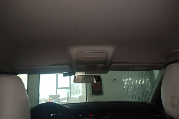 Skoda Octavia 2015 car image #19