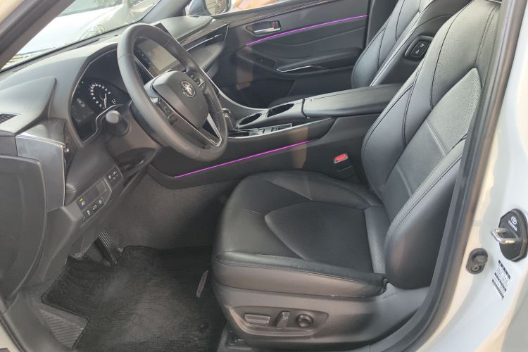 Toyota Avalon 2023 car image #19