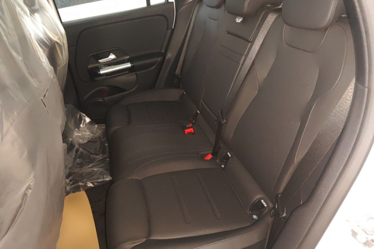 Mercedes-Benz EQA Class 2025 #19 Mercedes-Benz EQA Class 2025 immagine di auto #19