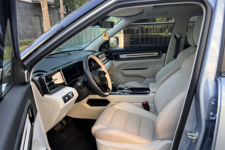 GEELY ICON 2023 car image #19