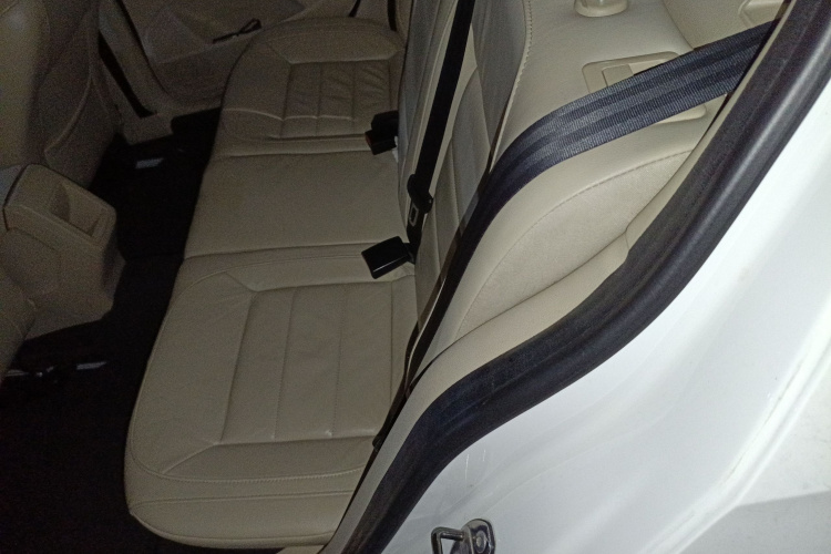 Volkswagen Lavida 2013 car image #19