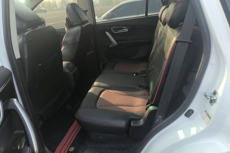 SWM X7 2021 #19 SWM X7 2021 صورة سيارة #19