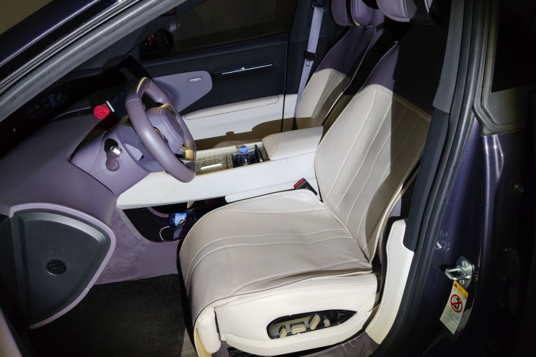 Avatr 12 2024 car image #19